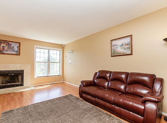 3rd image of 567 W Parkside Dr #567