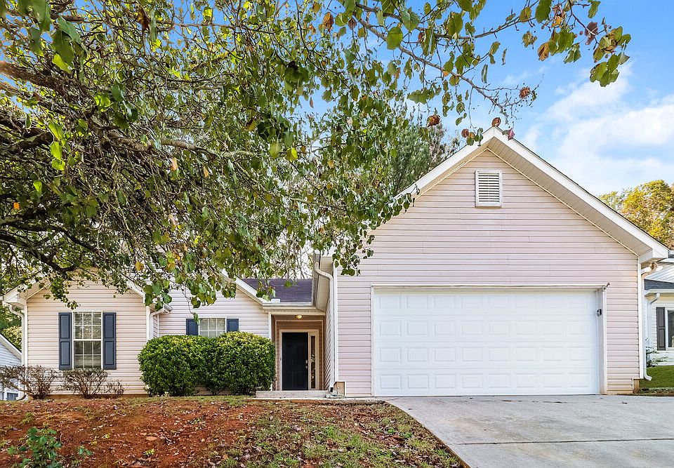 1st image of 702 Shoal Cir SE
