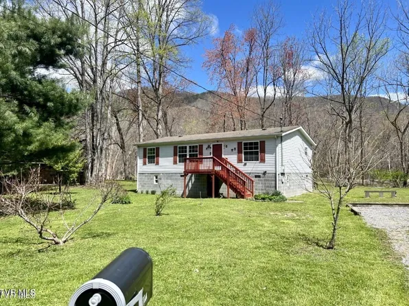 518 E River St N, Big Stone Gap, VA 24219