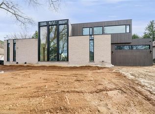 16 Joanne Ct, Hamilton, ON L9G1B1