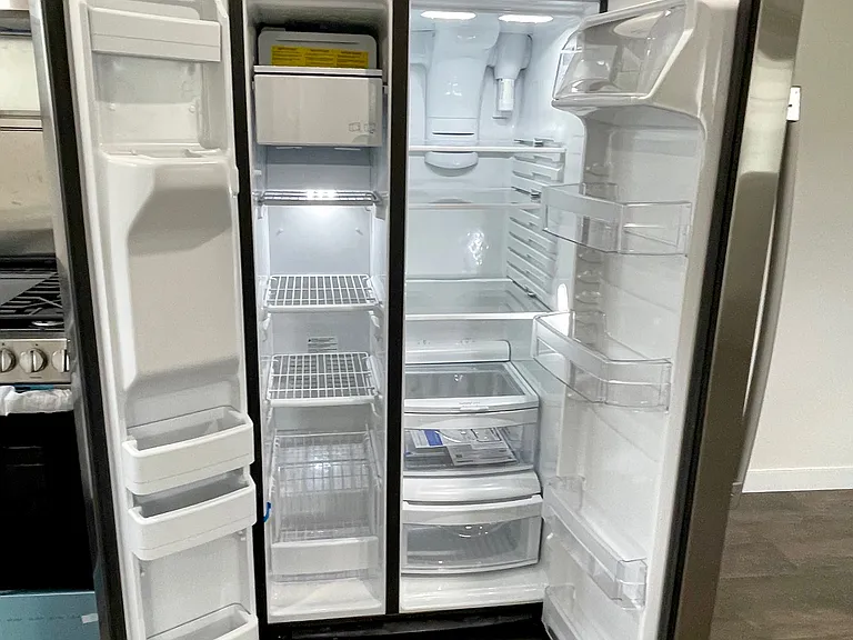 Refrigerator view / rear unit