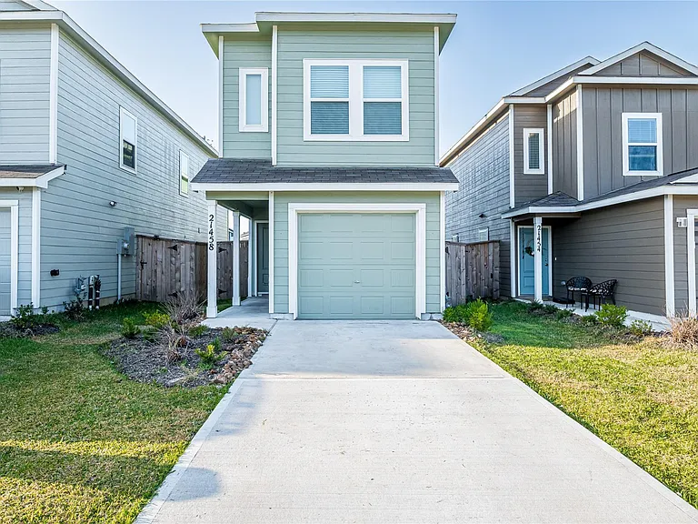 21458 Carosella Dr — Photo 1