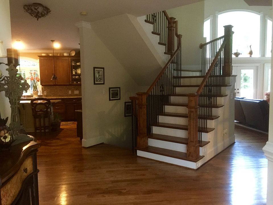 1st image of 113 Sanibel Ln