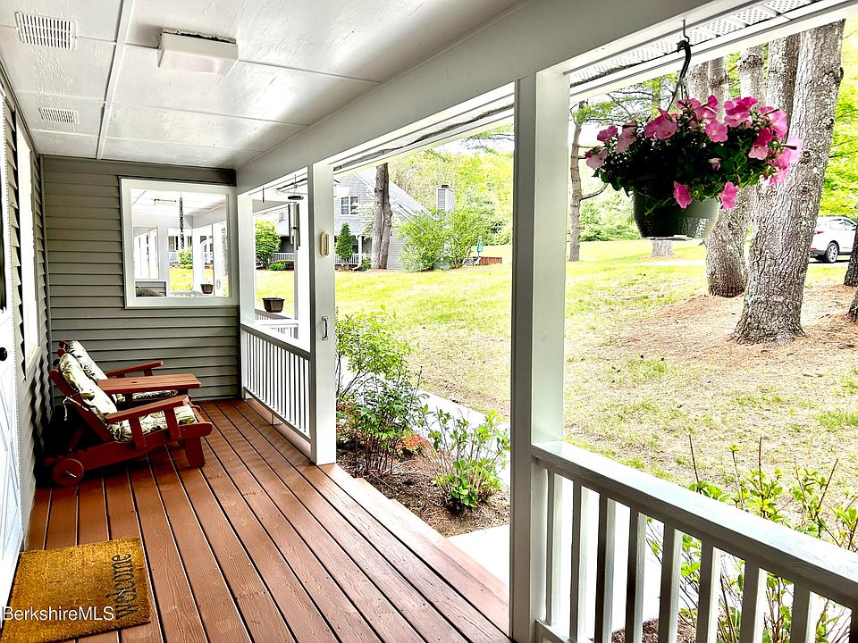 880 East St, Lee, MA 01238 Zillow