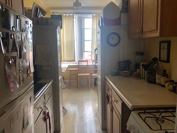 5th image of 28 Quint Ave #51JJ