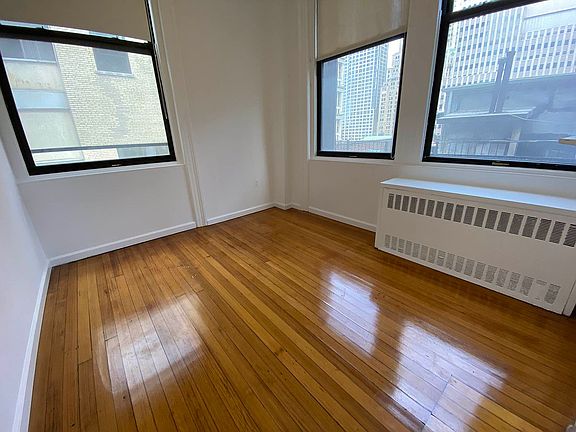 2nd image of 11 Maiden Ln #13E