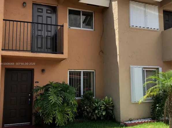 8260 NW 5th Ter APT 341, Miami, FL 33126