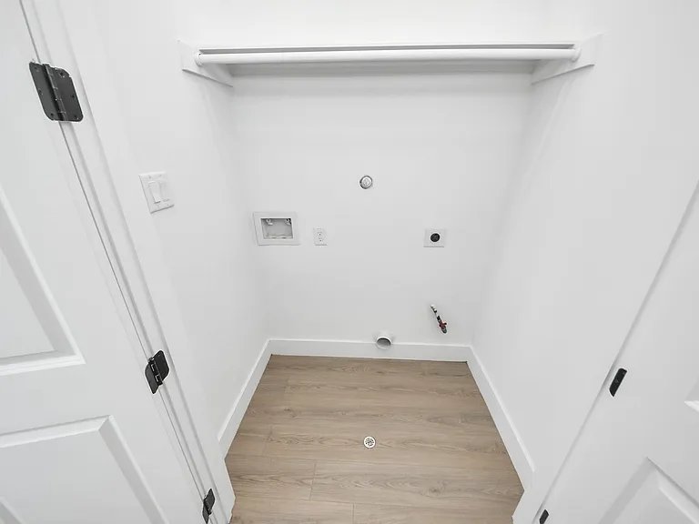 4133 E Toliver St — Photo 34