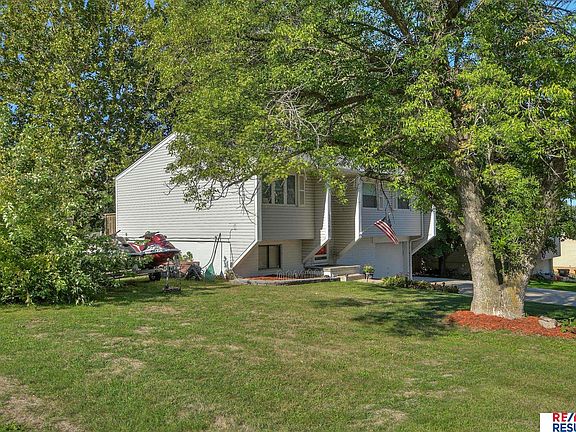 3rd image of 13401 Schirra St