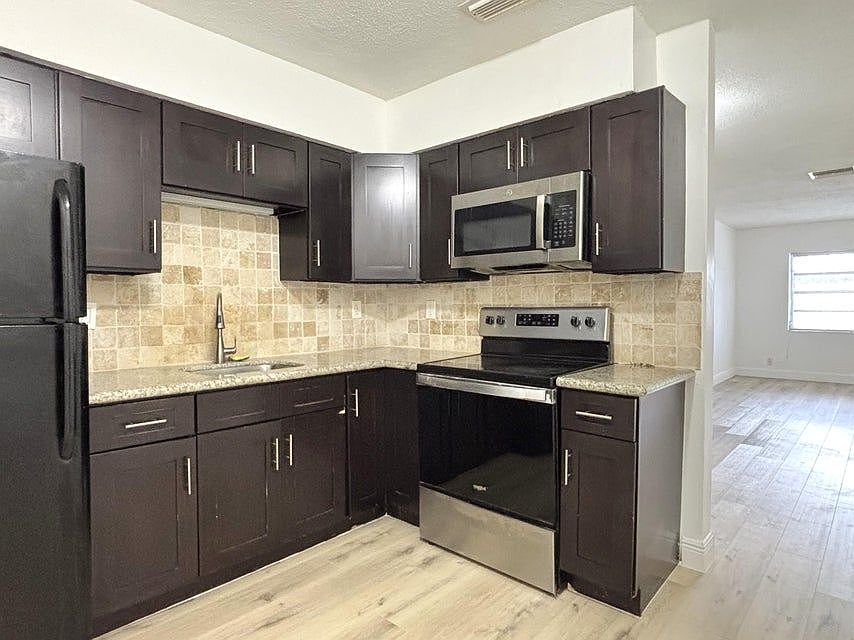 1st image of 1916 SW 11th St APT 30