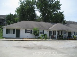 2203 SW Mitchell St APT 1, Oak Grove, MO 64075