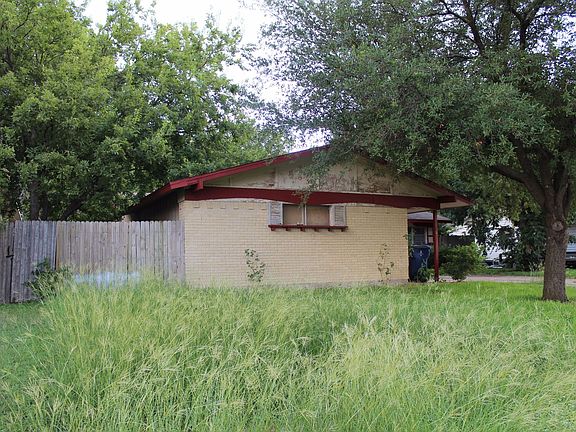 3rd image of 3218 Centennial Dr