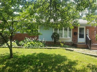 22229 Samuel St, Taylor, MI 48180
