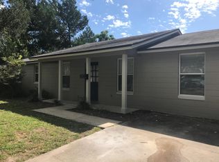 353 Royal Palms Dr, Atlantic Beach, FL 32233