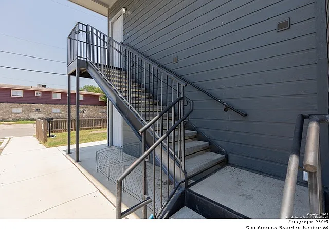 2 bed, 1.0 bath, 720 sqft, $900 — Photo 4