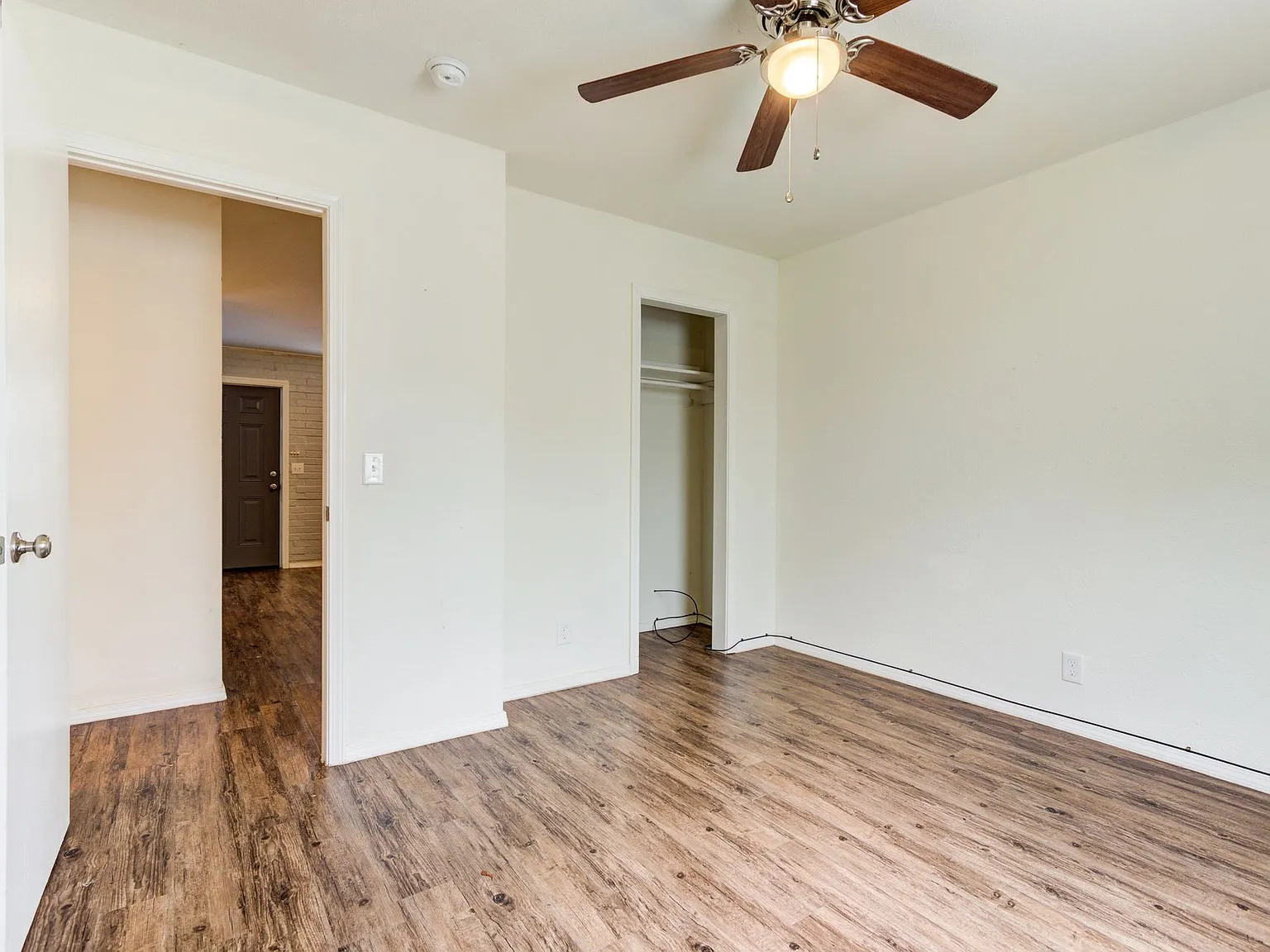 "The Belle Grove" One Bedroom Apartments (Wifi Included) — Photo 3