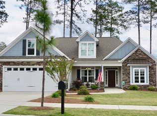 121 S Brackenfern Ln, Southern Pines, NC 28387