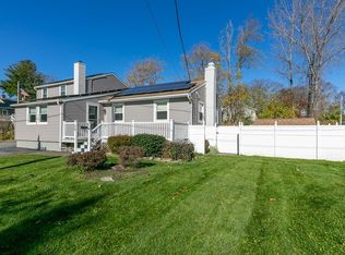 29 Nathaniel St, Worcester, MA 01604