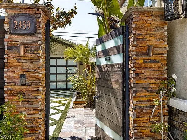 (undisclosed Address), Costa Mesa, CA 92627