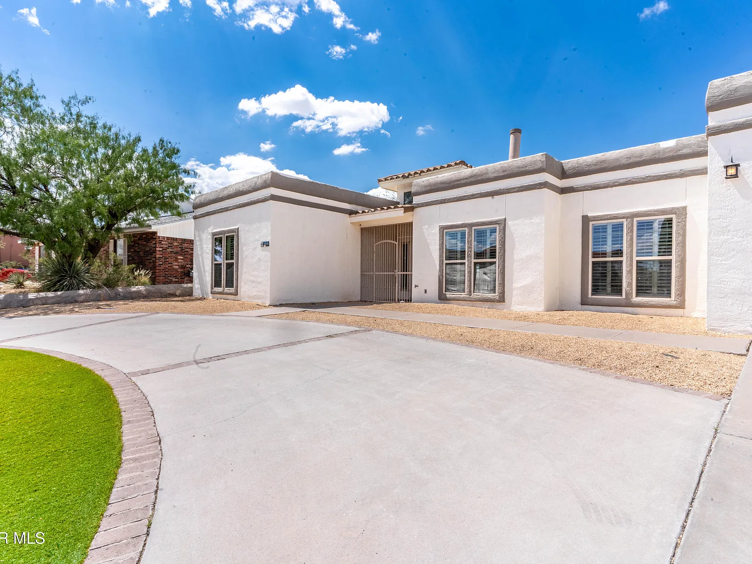 4 bed, 3.0 bath, 2410 sqft, $3,500 — Photo 3
