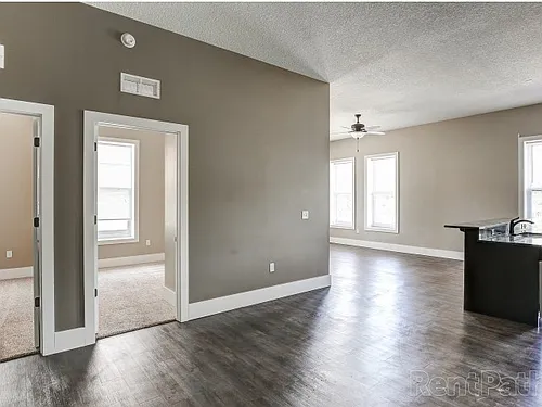 Floor plan 2 Bedroom / 1 Bath