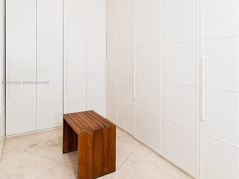 720 NE 69th St #19S — Photo 18