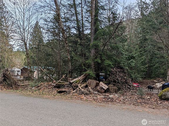 5th image of 64062 Cascade River RD