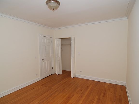 4th image of 6318 N Mozart St #2F