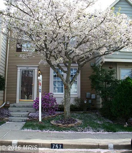 757 Willowby Run photo 1
