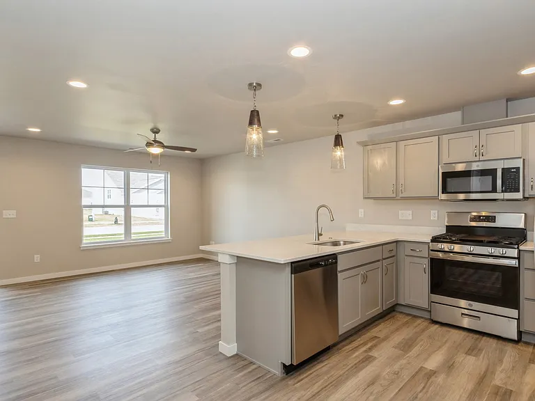 7013 Harlan Eddy Dr SW — Photo 6