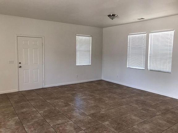 5th image of 612 W Pillsbury St #102