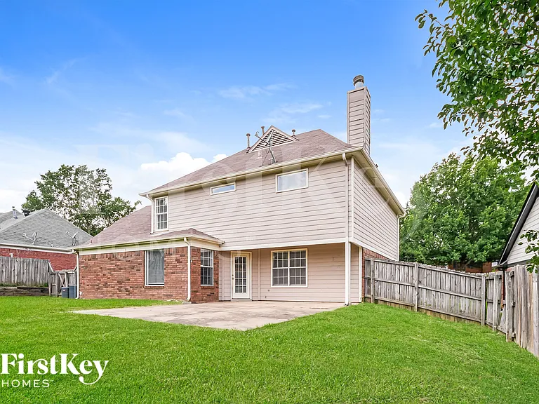 9689 Kingsridge Dr — Photo 18