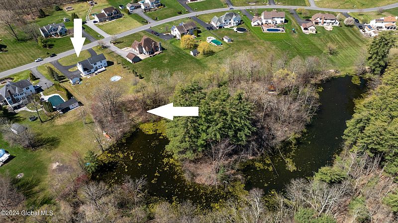 4th image of 917 Shardon Court