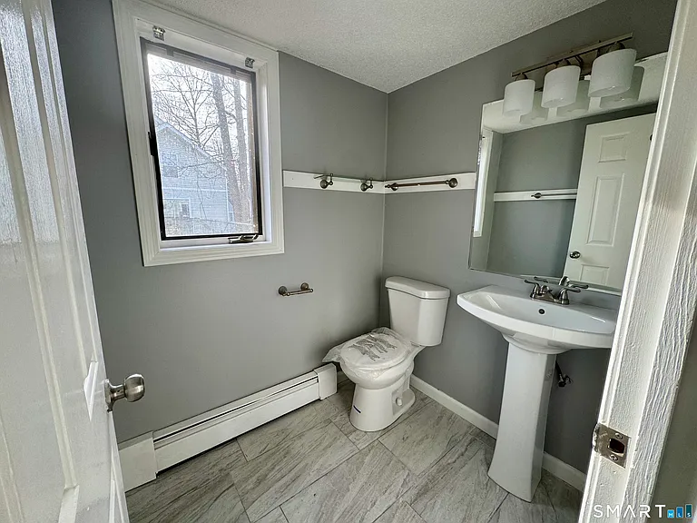 23 Katie Ln — Photo 5