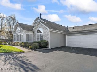 200 Troon Ct, Louisville, KY 40245