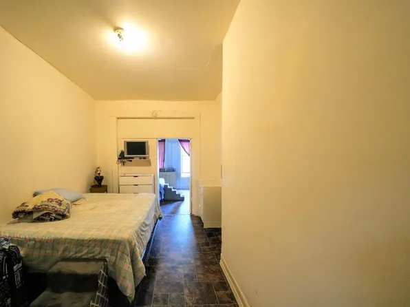 1440 De Kalb Avenue image 3 of 11