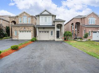 9 Tracey Ct, Whitby, ON L1R 3R3