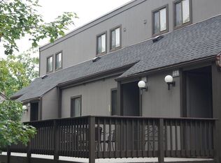 111 Cross Country Ln, Tannersville, PA 18372