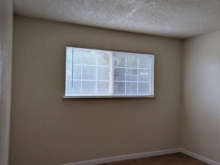 7464 Della Cir — Photo 14