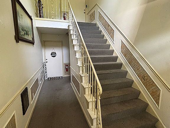 4th image of 2208 Rockspring Rd