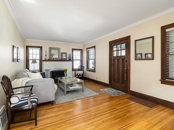 4th image of 5224 Drew Ave S