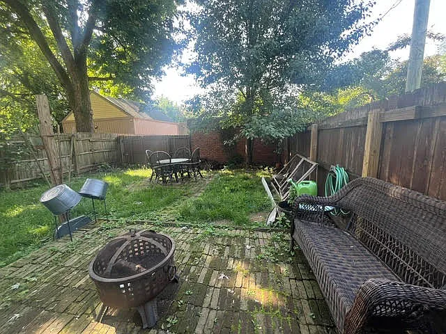1335 E Washington St — Photo 13