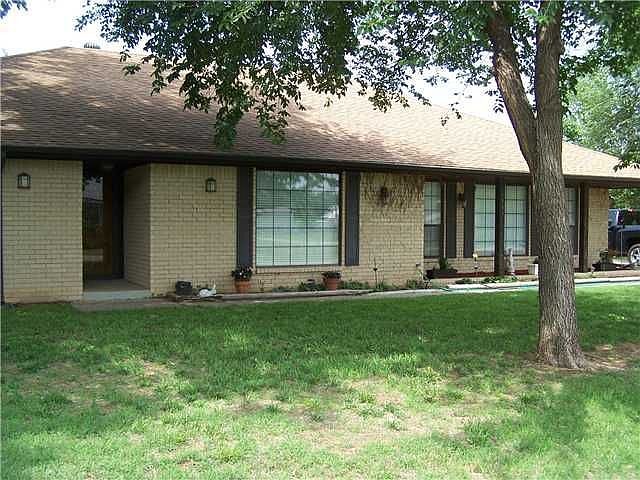 1st image of 3933 Meadowview Dr