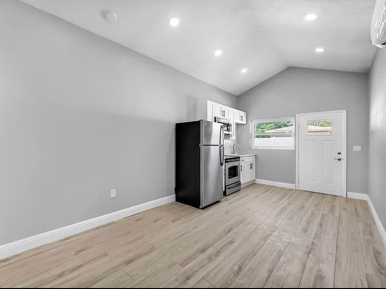1032 54th Ave N #1 — Photo 9