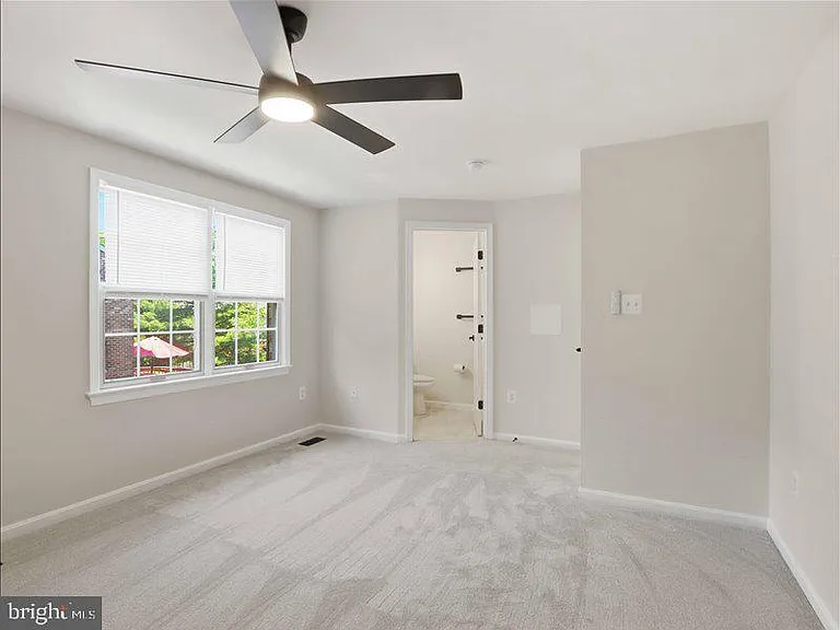 8026 Waterview Ct — Photo 30