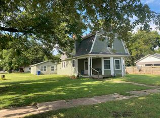 203 E Olive St, Oxford, KS 67119