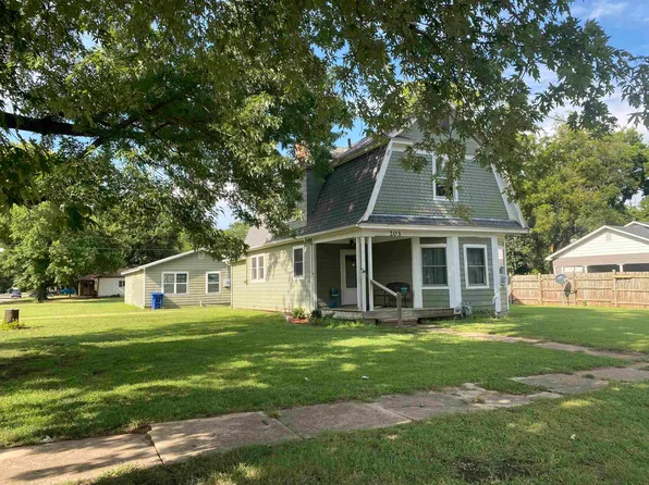 203 E Olive St, Oxford, KS 67119