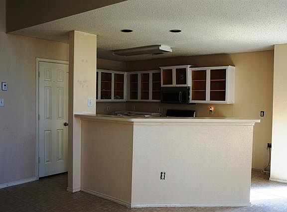 3rd image of 220 Tranquility Ln