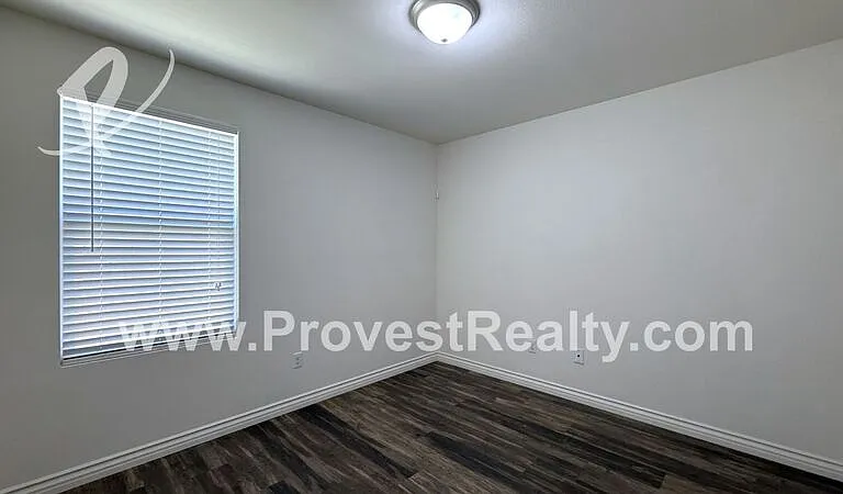 15946 Silvertip Way — Photo 15