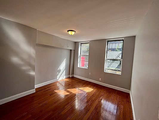 2nd image of 81 Allen St #4